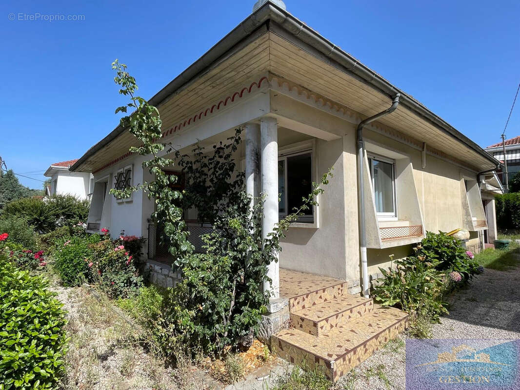Maison à LOURDES