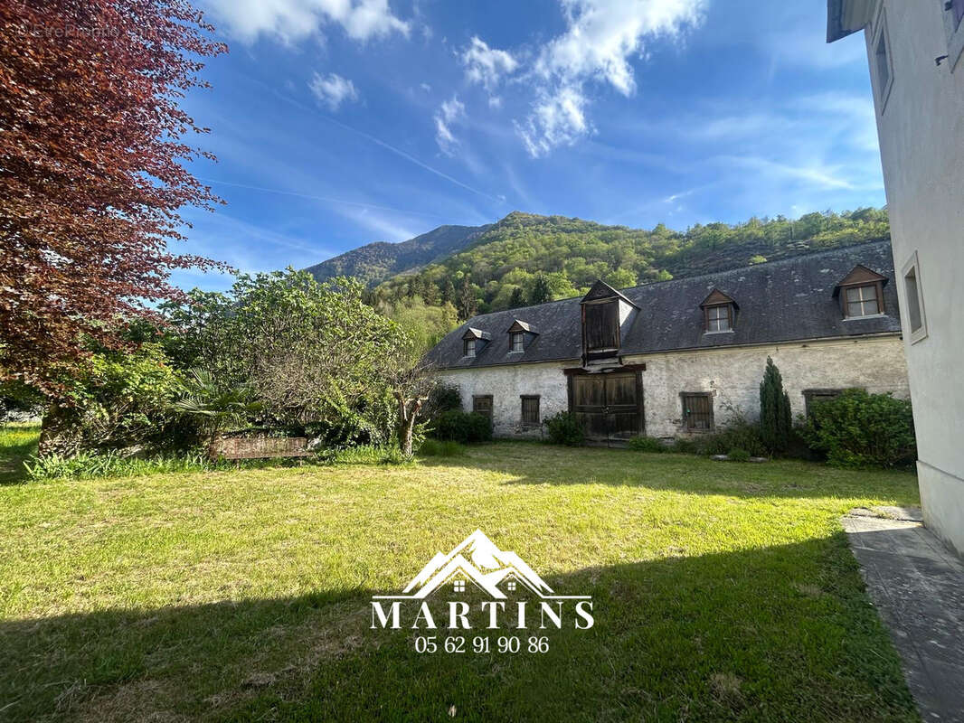 Vallée des Gaves - Maison Bigourdane et grange sur 1400m2 de terrain. - photo 7