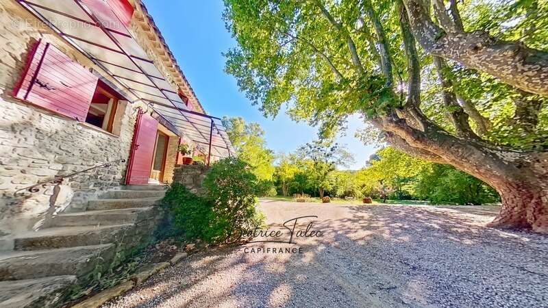 Maison à FORCALQUIER
