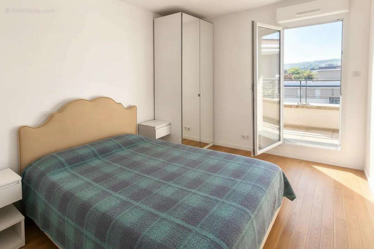 Appartement à VILLEPREUX