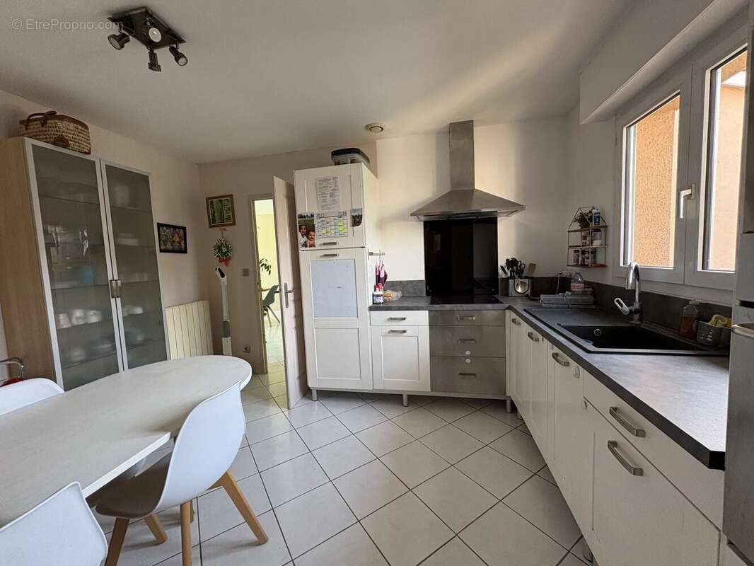 Maison à LA SALVETAT-SAINT-GILLES