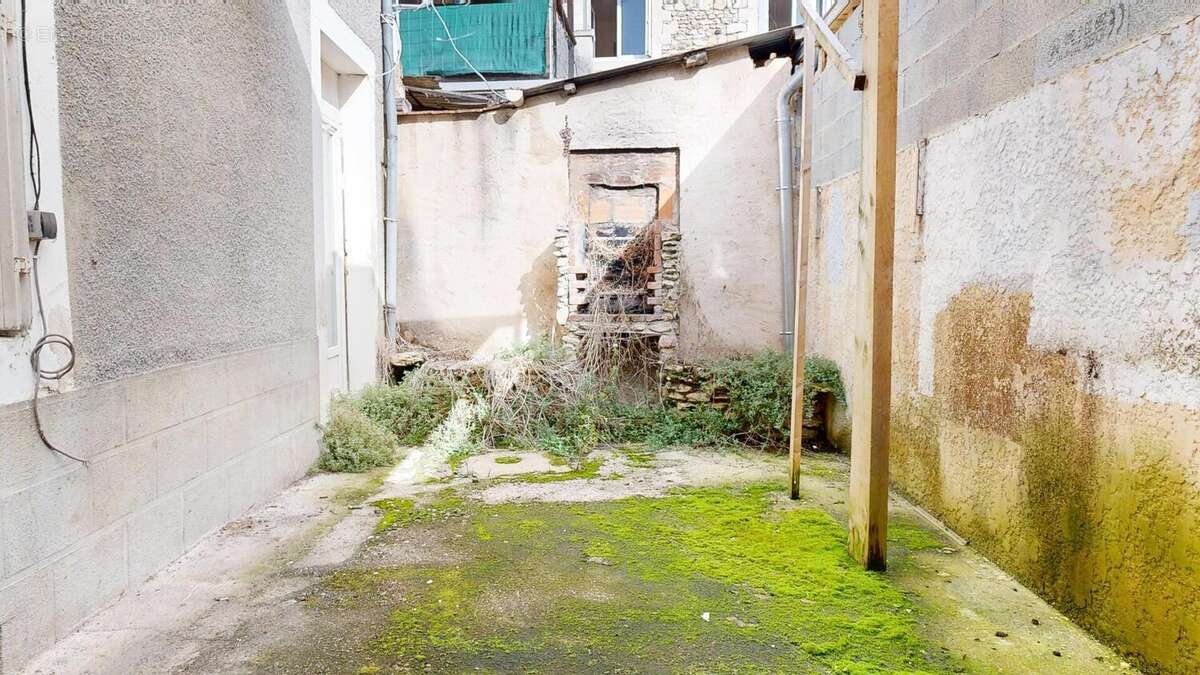 26RuedeParis09182025095145 - Maison à LE BUGUE