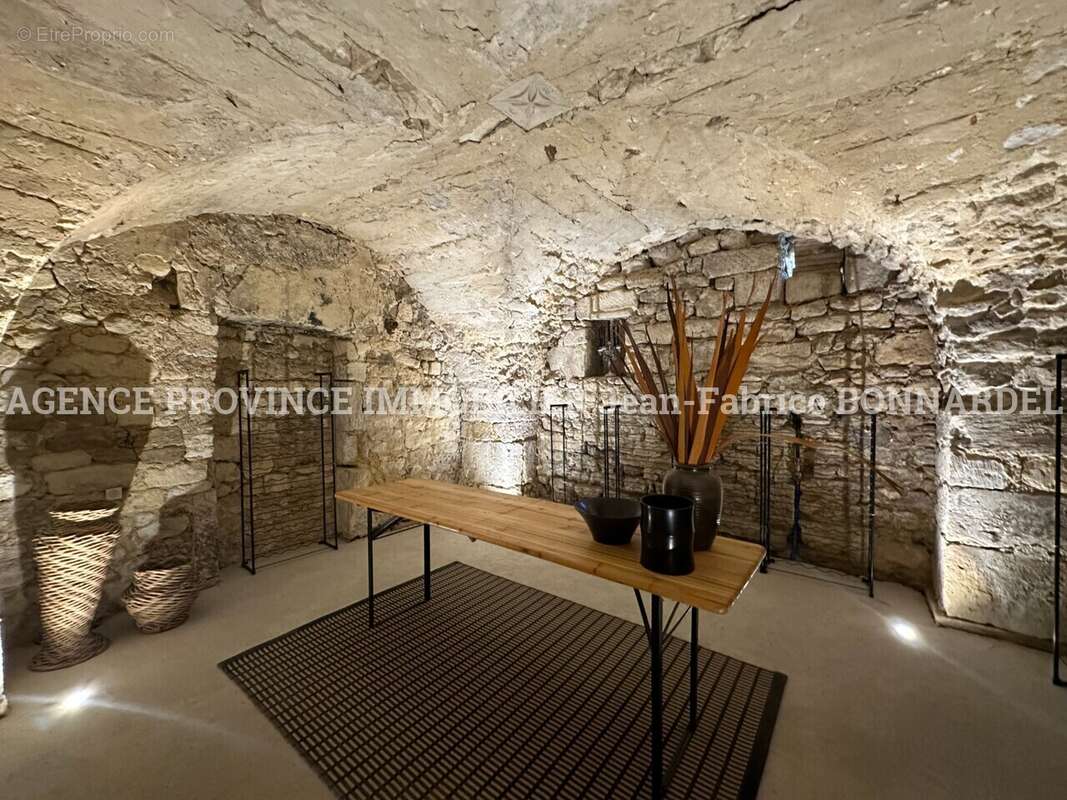 Maison à SAINT-PAUL-TROIS-CHATEAUX