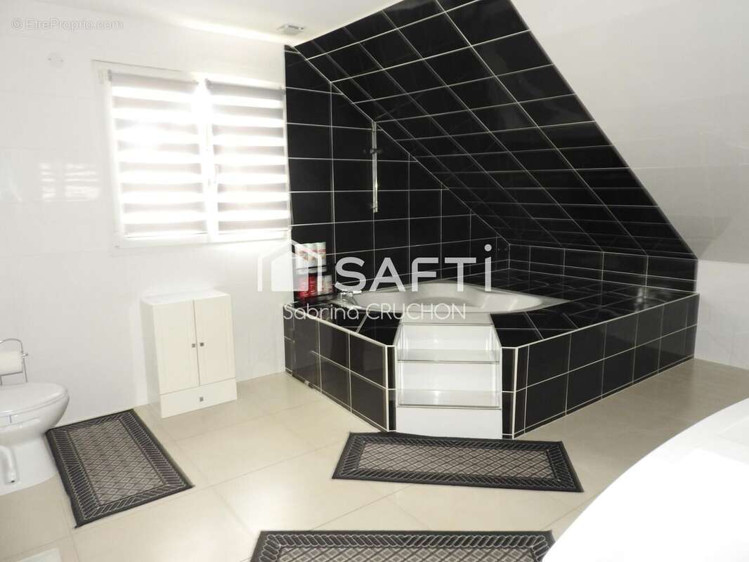 Photo 6 - Maison à HUEST