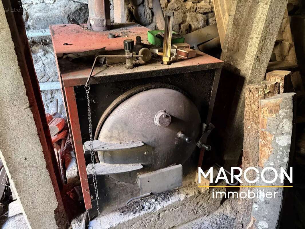 Maison à LA CHAPELLE-TAILLEFERT