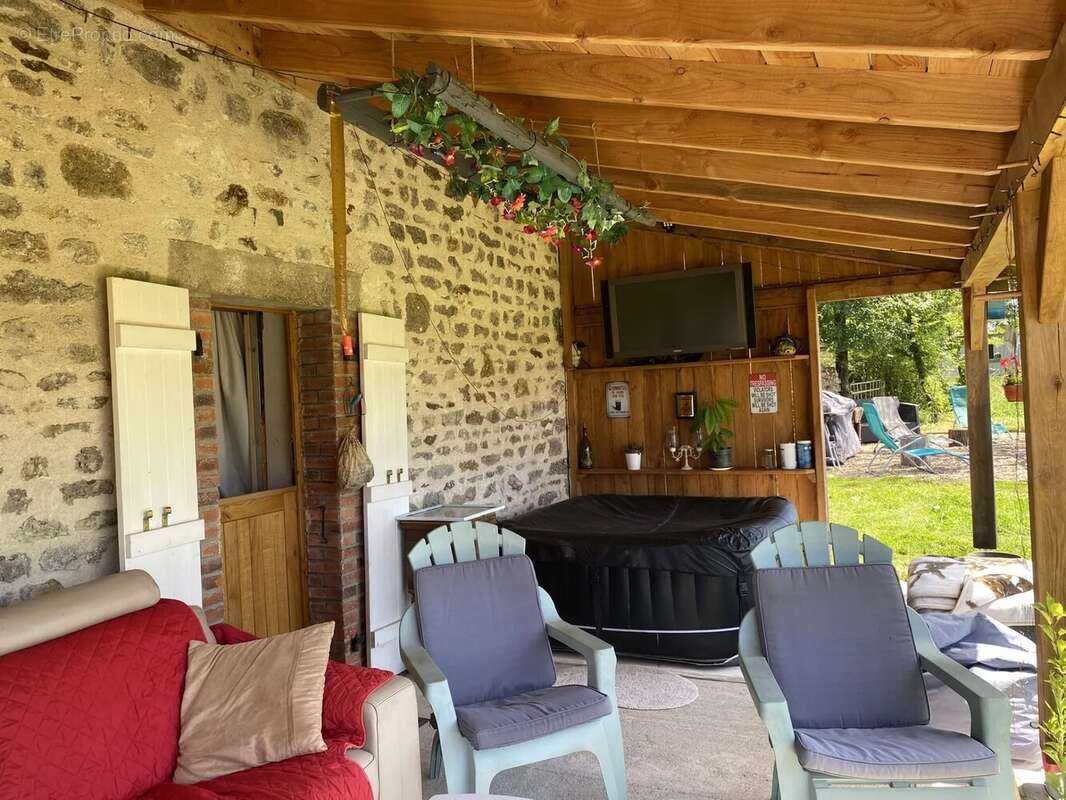Jolie maison de campagne avec un grand jardin et de belles dépendances - photo 20