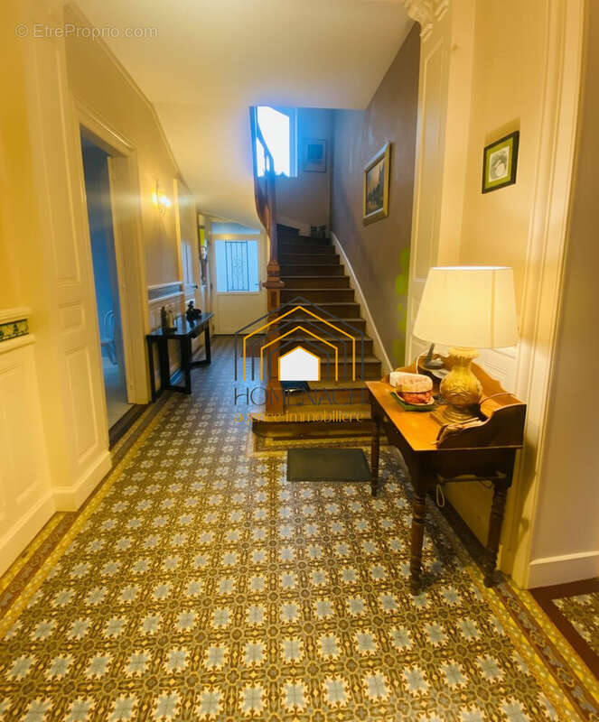 Maison à LA TOUR-DU-PIN