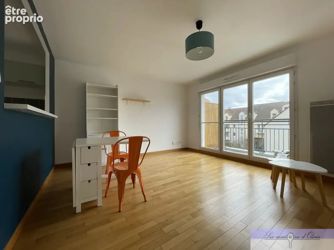 3 pieces avec balcon de 4m2 au coeur du village avec parking - photo 2