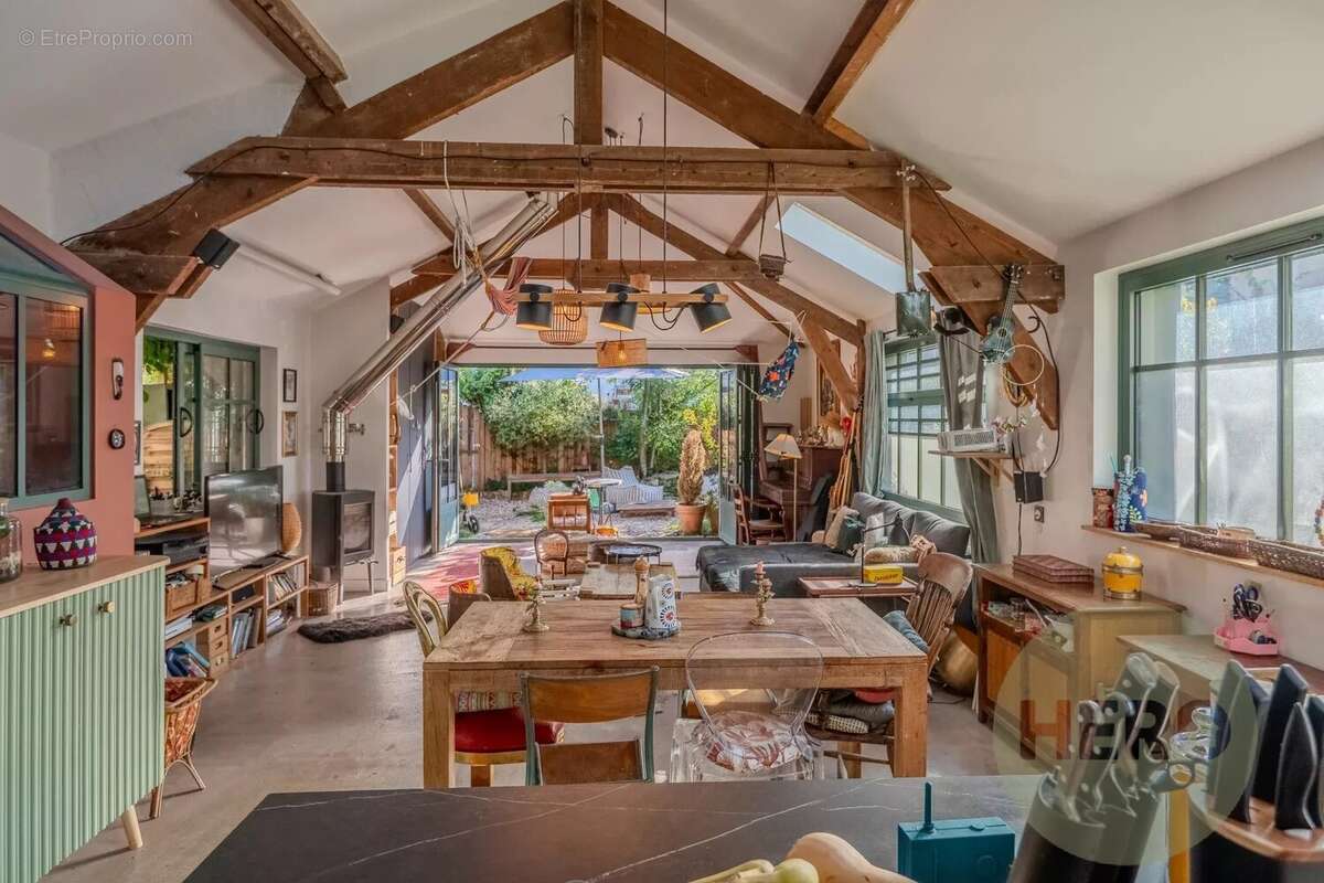 Maison à DAMPIERRE-EN-YVELINES