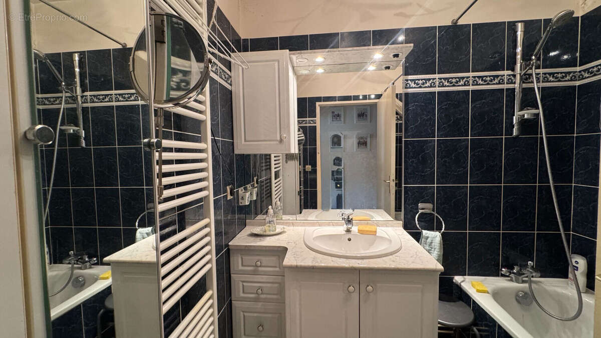 Appartement à PARIS-12E