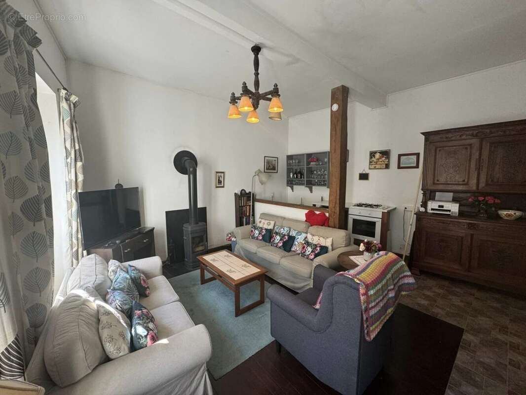 Maison à MAGNAC-LAVAL