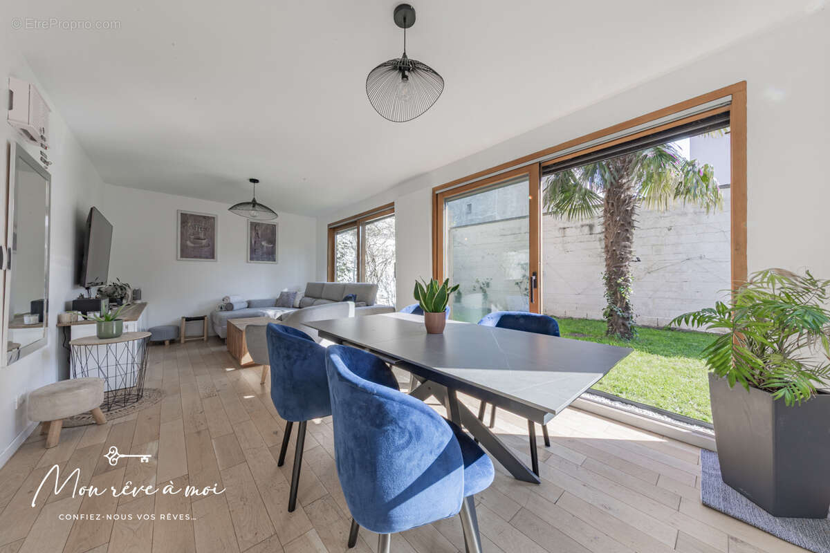 Maison à MONTREUIL