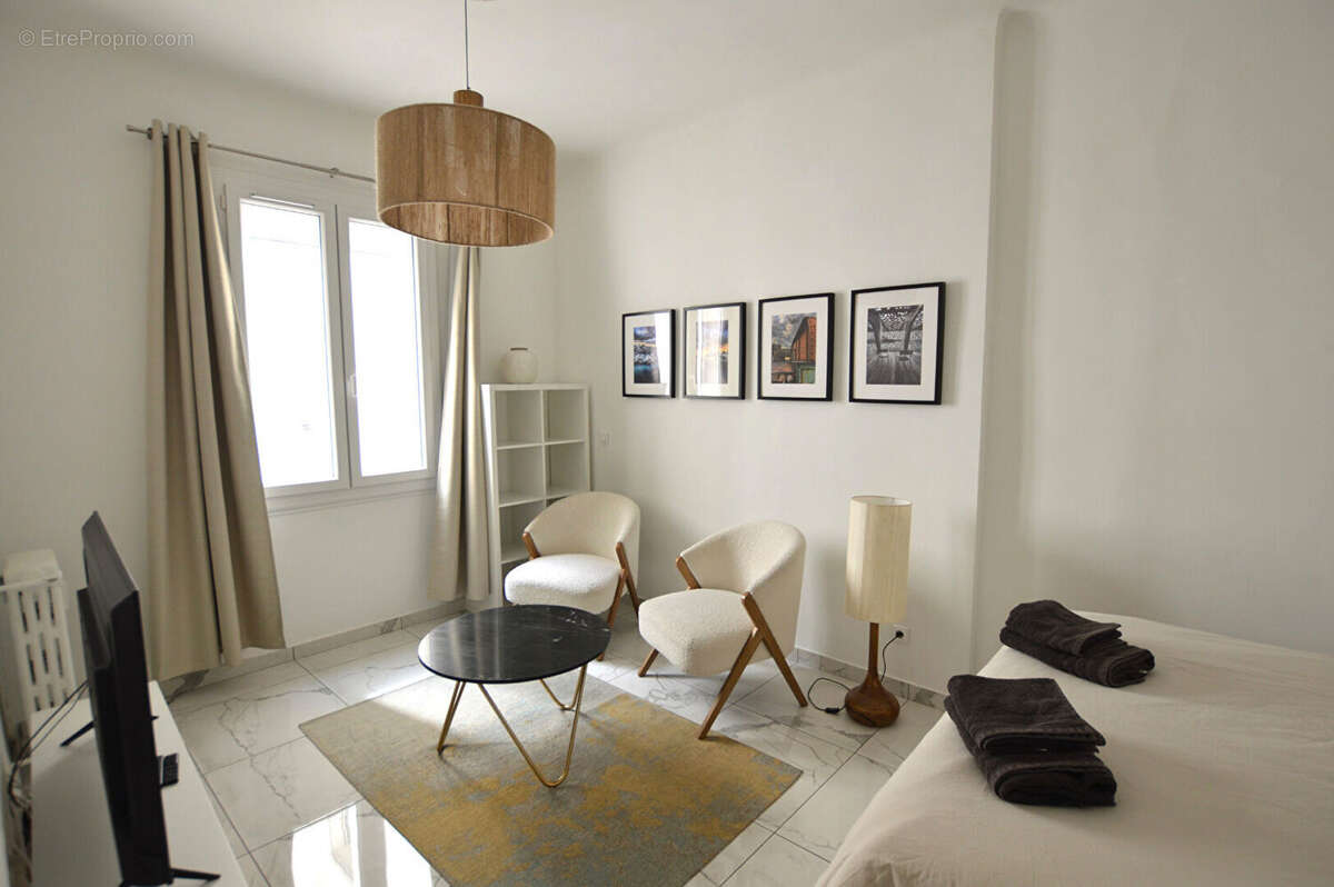 Appartement à MARSEILLE-7E