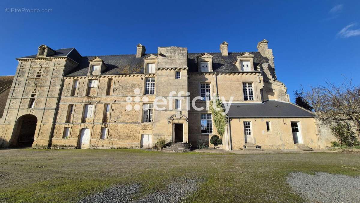Maison à VIENNE-EN-BESSIN