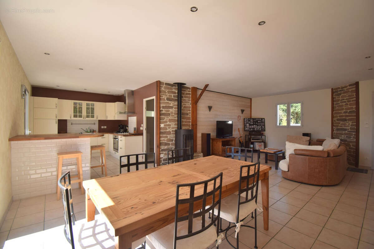 Maison 113 m² à Geneston  - photo 4