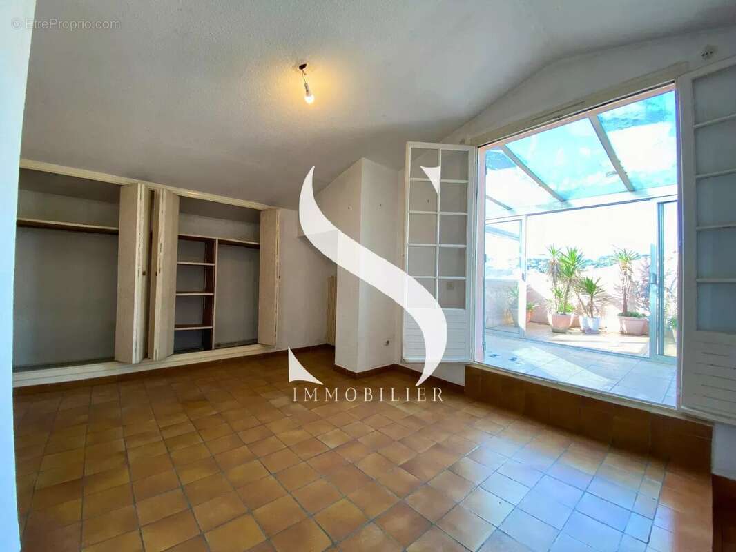 Appartement à VALLAURIS