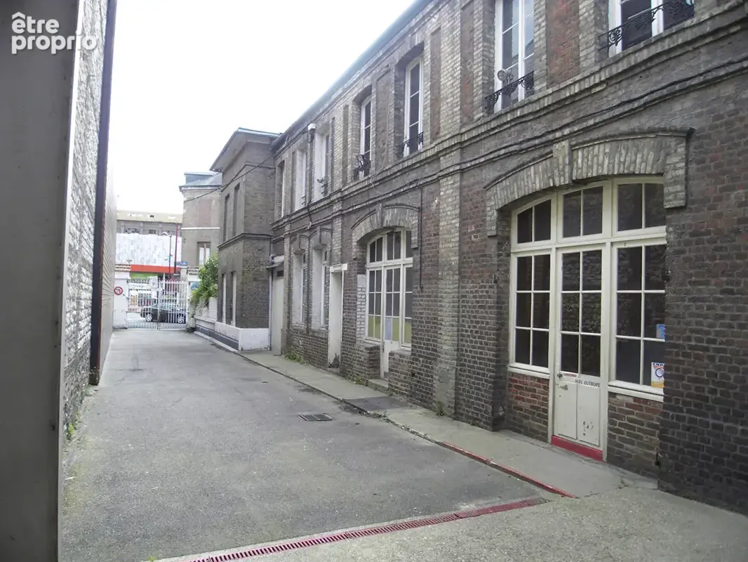 Immeubles avec cour et dépendance - Elbeuf  (76) - photo 2