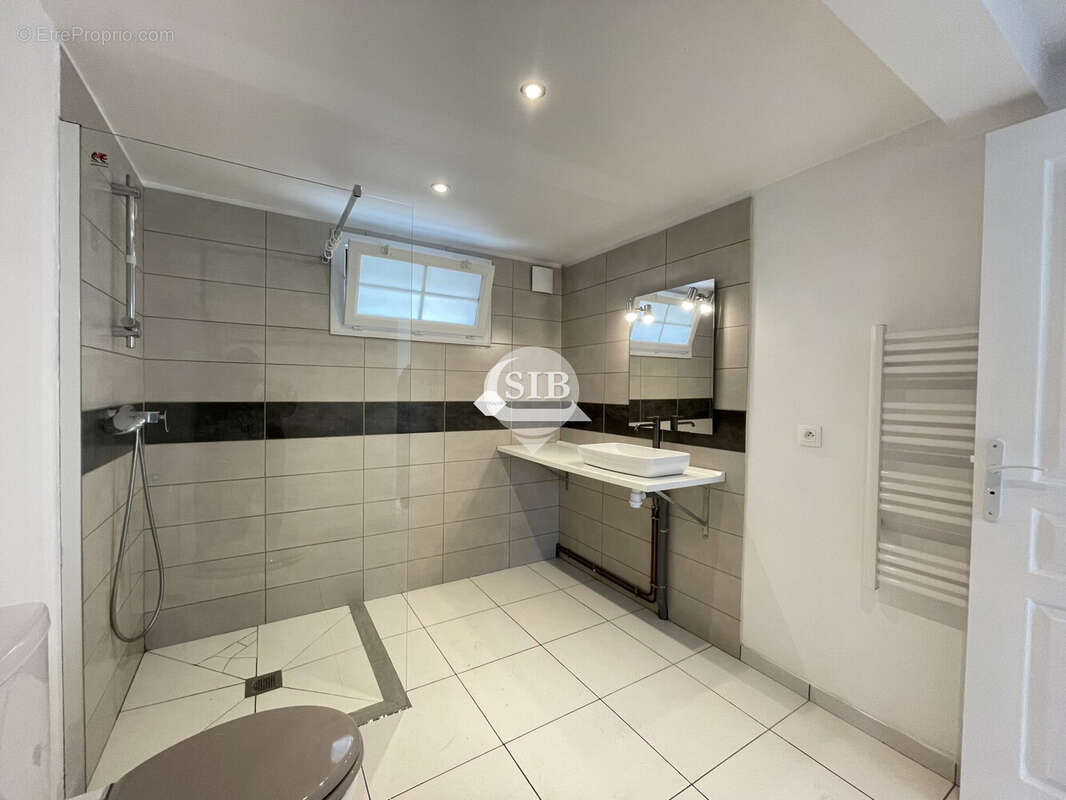 Appartement à LA VILLE-DU-BOIS