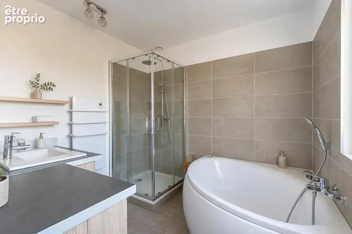 Maison de 4 pièces de 108 m² à Salon-de-Provence - photo 8