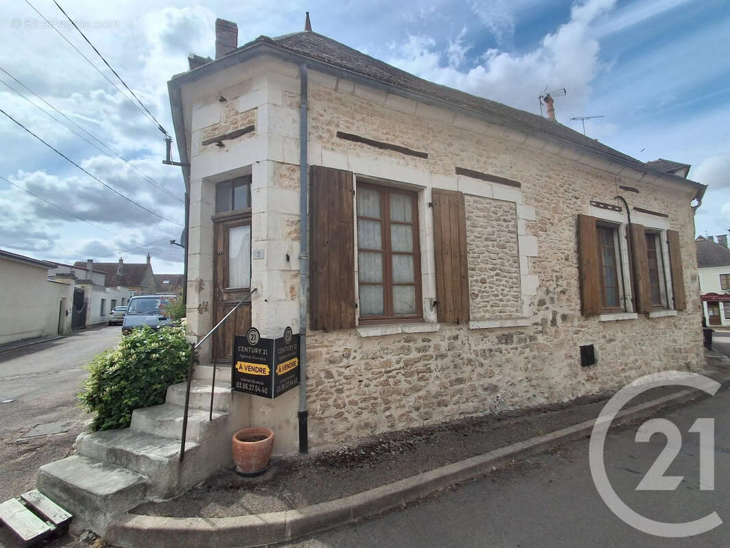 Maison à ETAIS-LA-SAUVIN