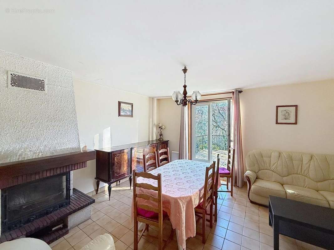 Photo 4 - Maison à MONTREUIL-AUX-LIONS