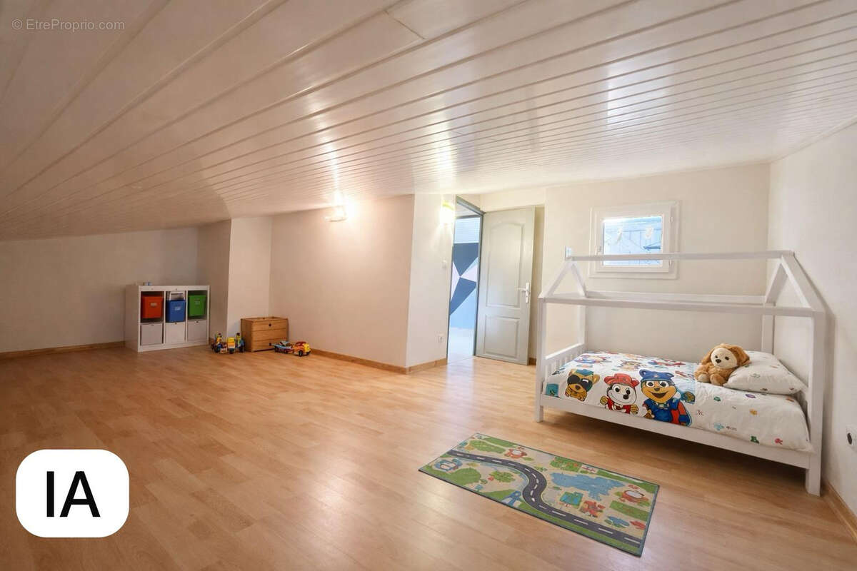 Maison à LAROQUE-DES-ALBERES