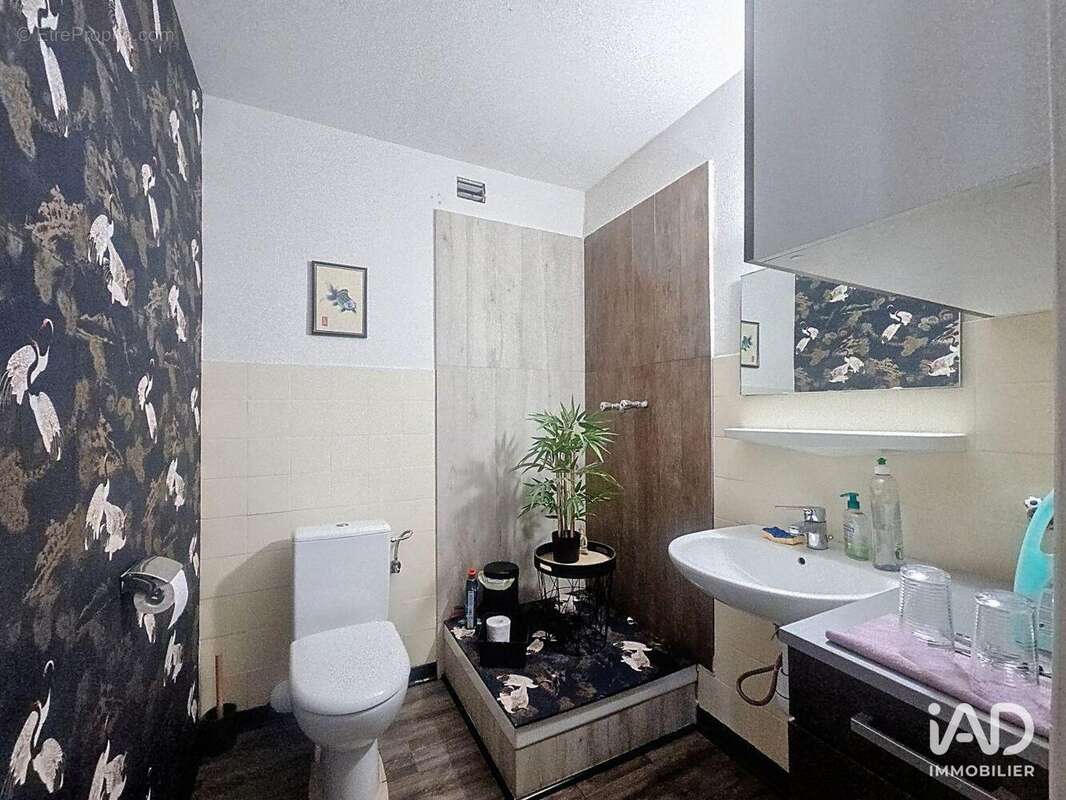 Photo 8 - Commerce à BONNE