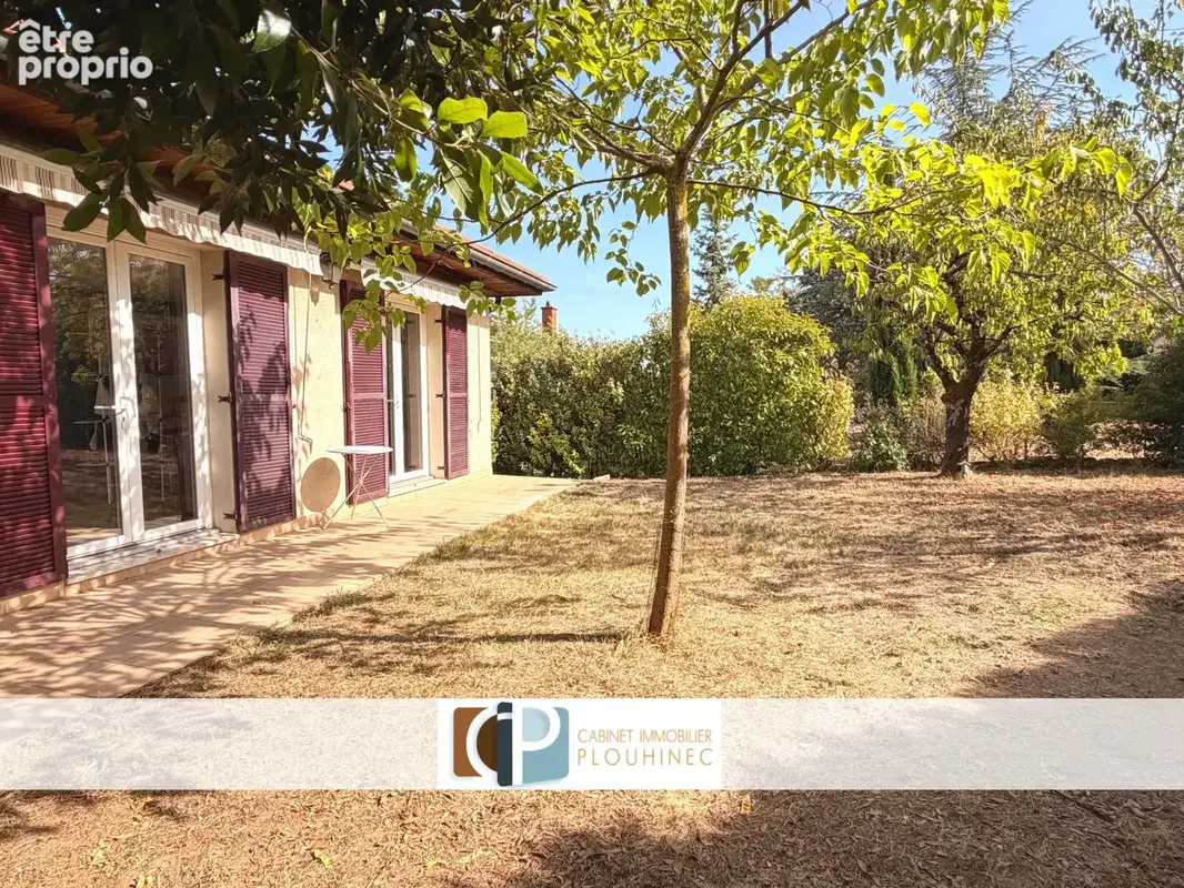 Maison à vendre   Flacé-lès-Mâcon   138 m2   Terrain clos et arboré de près de 900 m2. - photo 28