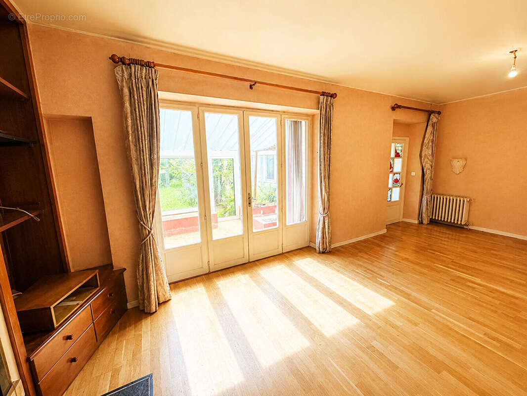 Maison de ville sur 314m2 de terrain clos - photo 3