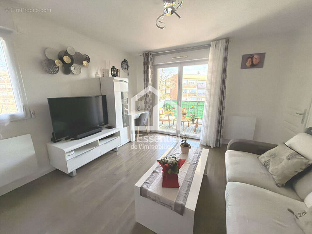 Appartement à VERNEUIL-SUR-SEINE