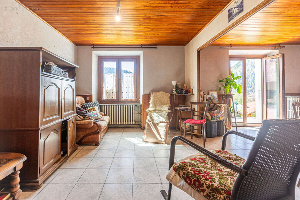 Agence immobiliere laforet - exclusivite - "sapin" - annecy / talloires montmin - maison individuelle type 6 de 138,89m² - garag - photo 4
