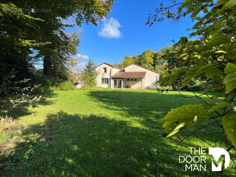 Maison à BOURBONNE-LES-BAINS