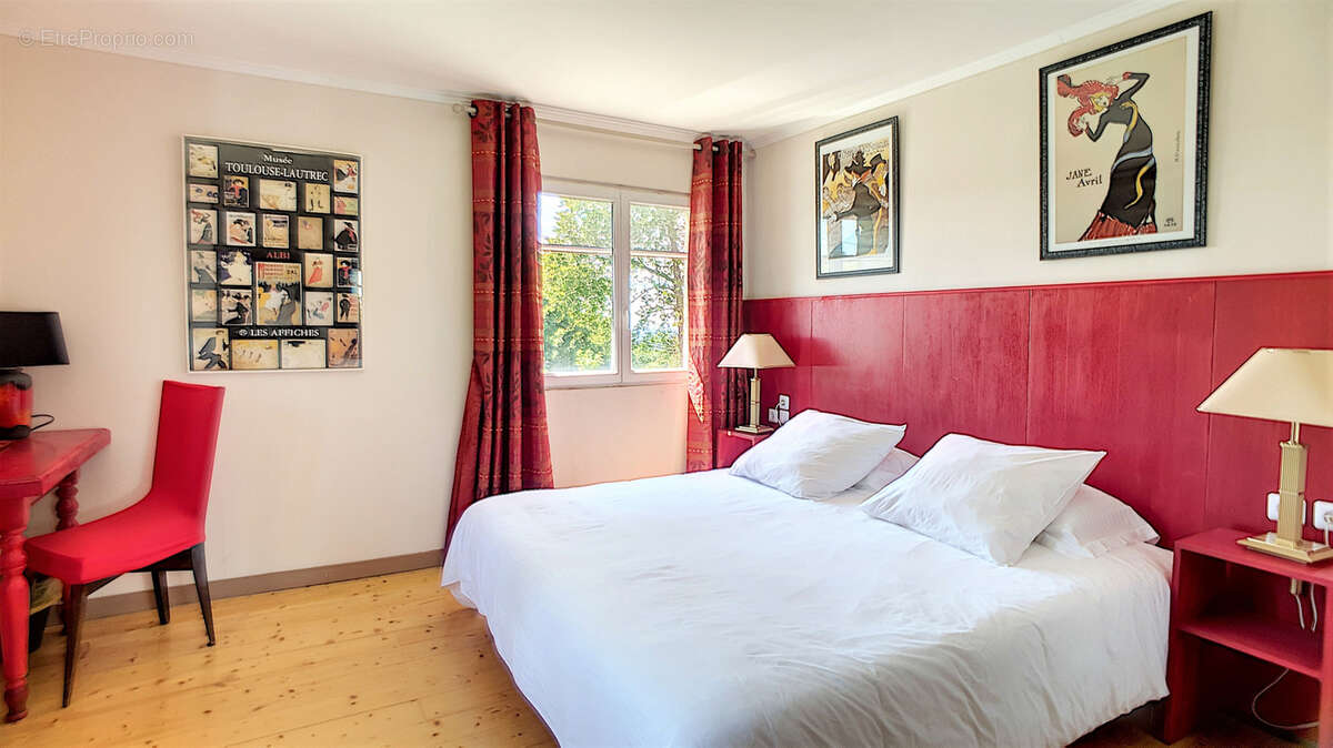 Maison à VILLEFRANCHE-D&#039;ALBIGEOIS