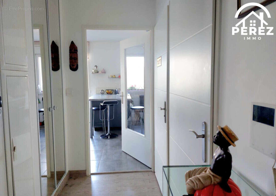 Appartement à NEUVILLE-EN-FERRAIN