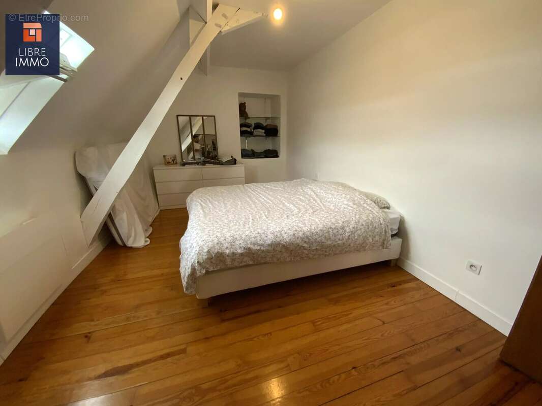 À vendre – Superbe T3 entièrement rénové – 96 m² au sol / 71 m² Carrez – Bordères-sur-l’Échez - photo 4