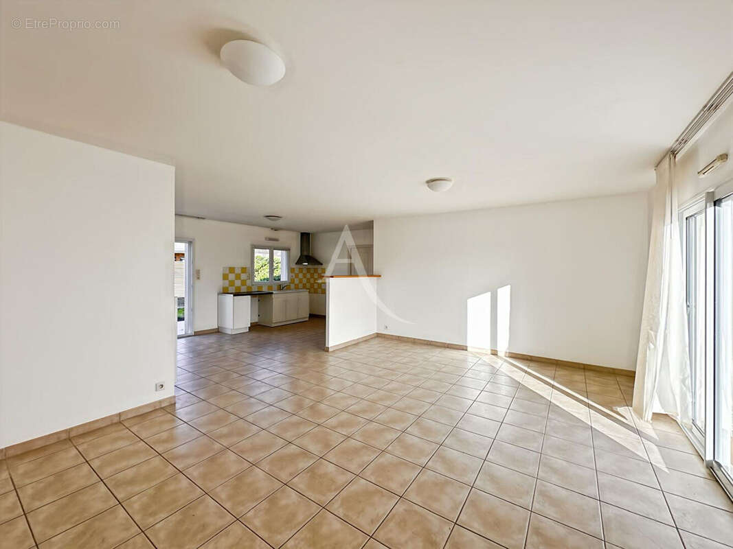 Maison à LE PERRIER