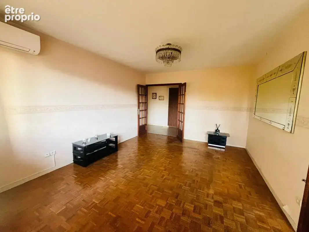 Appartement type 4 climatisé proche métro dans copropriété cossue - photo 4