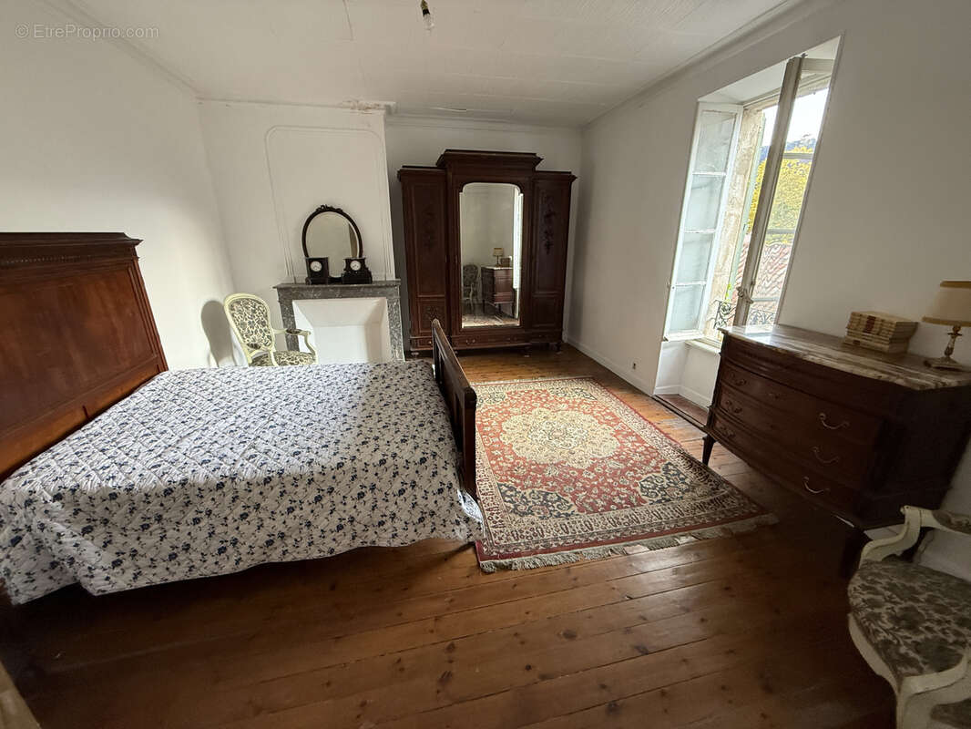 Maison à VABRES-L'ABBAYE