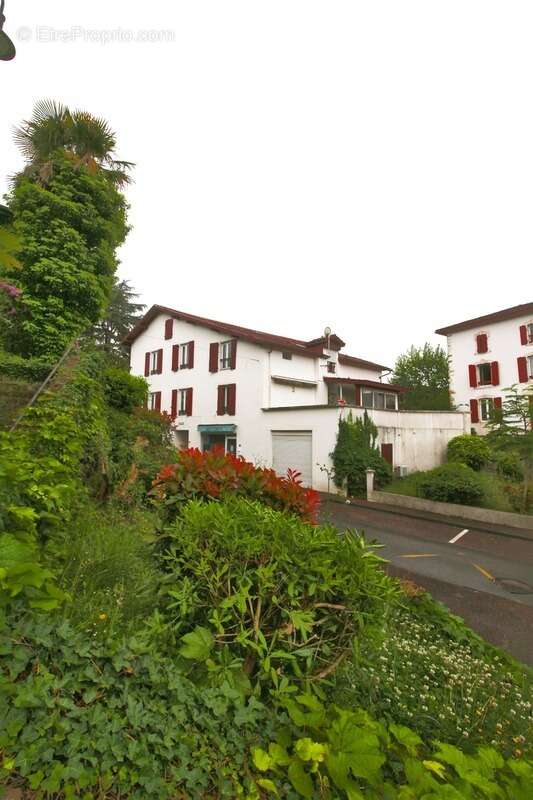 Appartement à USTARITZ