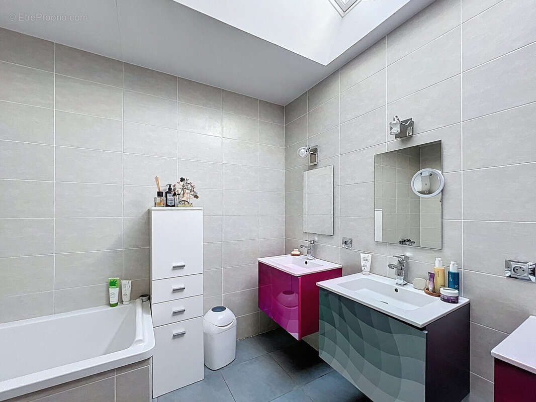 Maison à DINGY-SAINT-CLAIR