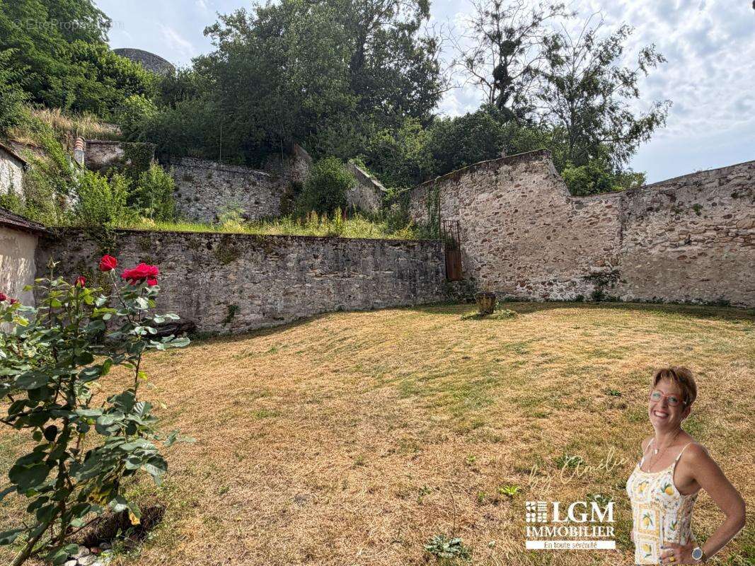 Demeure d'exception au cœur du vieux Château-Thierry -5 Chambres, un appartement - 319 m² d'histoire ! - photo 33