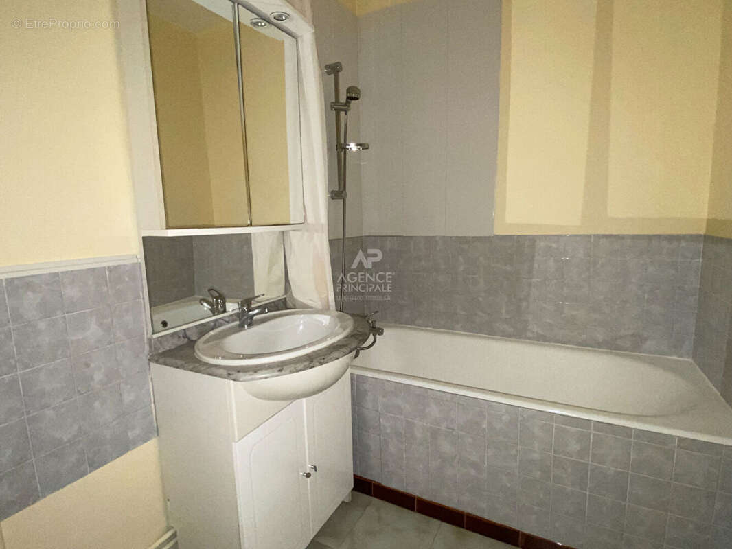 Appartement à NANTERRE