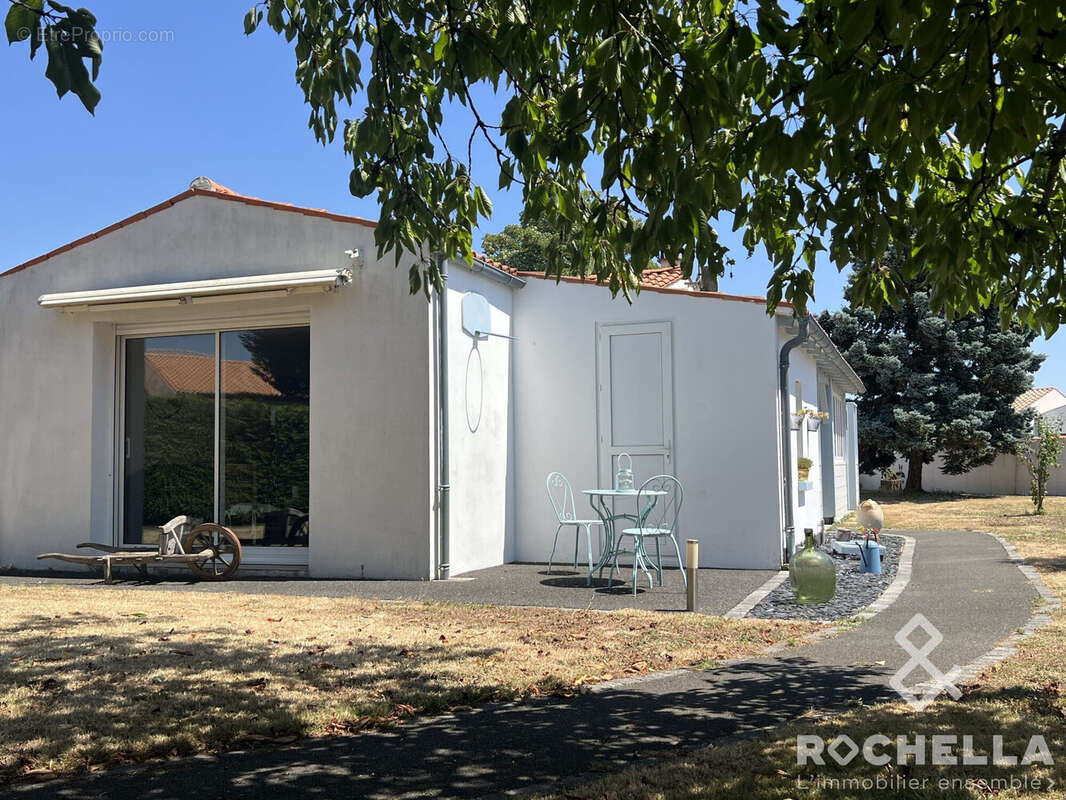 Maison à DOMPIERRE-SUR-MER