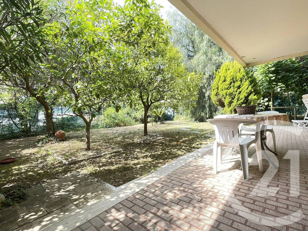 Appartement à SAINT-LAURENT-DU-VAR