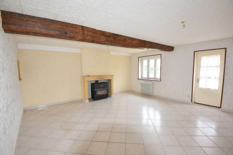 Maison à RIGNY-SUR-ARROUX