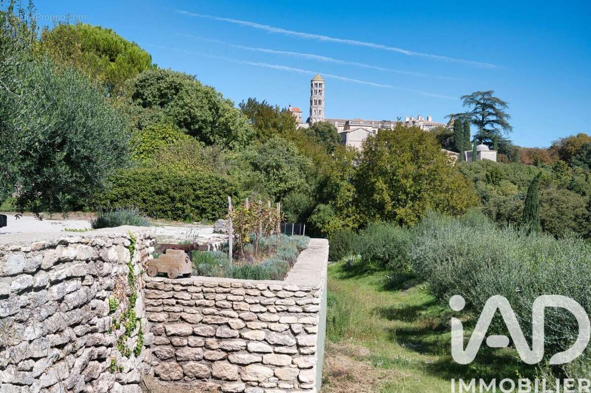 Maison 184 m² à Uzes  - photo 4