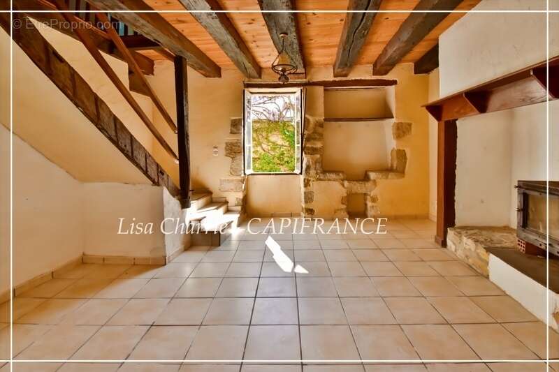 Maison à VIC-FEZENSAC