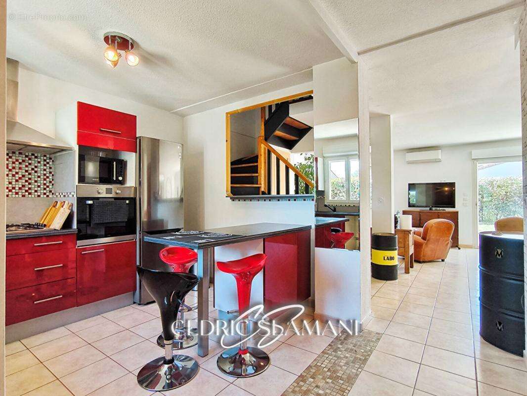 Maison à VILLEMOUSTAUSSOU