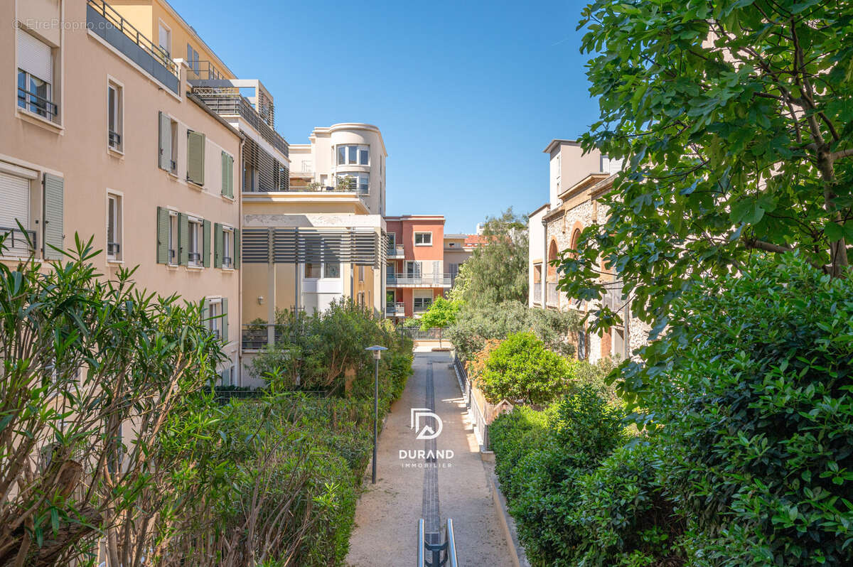 Appartement à MARSEILLE-2E