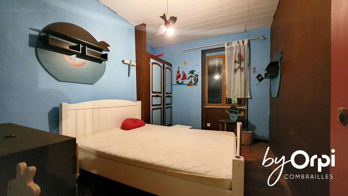 Maison à VERNEUGHEOL